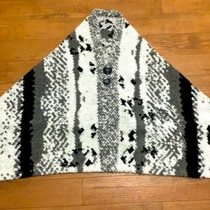 HAND WOVEN WOOL PONCHO